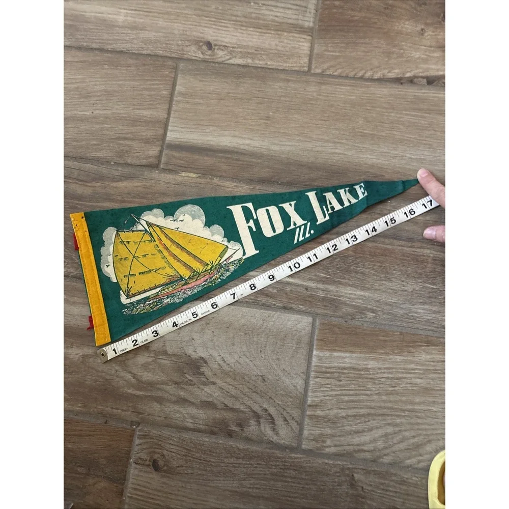 Vintage Lake Fox Lake Illinois Green Yellow Felt Pennant 17